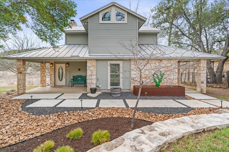 Virtual tour of 2400 Flite Acres Rd