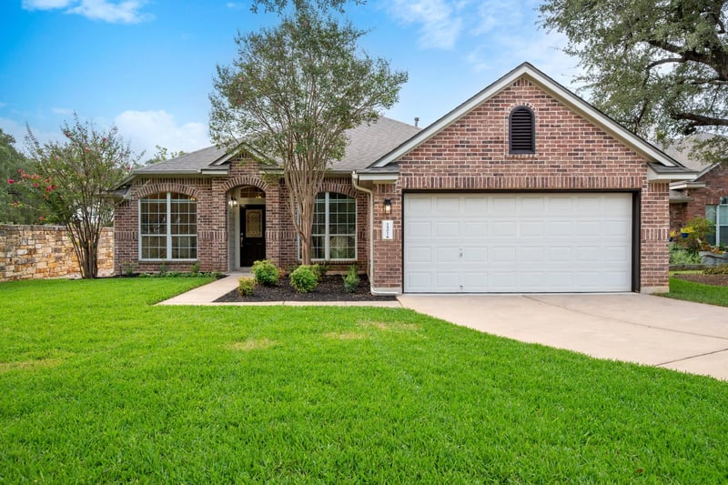 Virtual tour of 2402 Powderham Ln