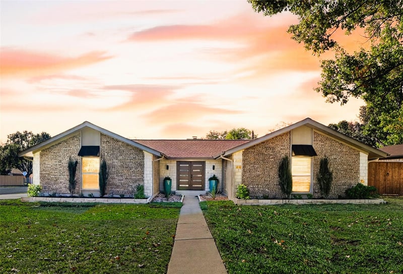 Virtual tour of 2403 North Shields DR