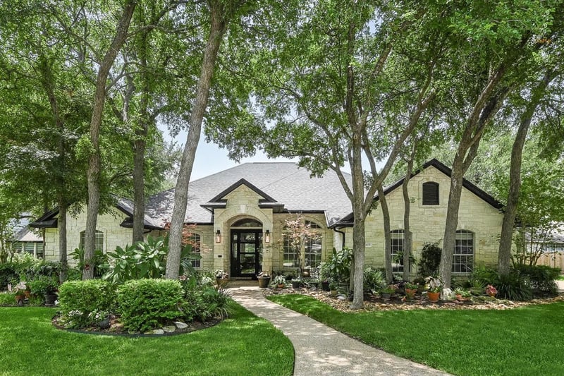 Virtual tour of 2405 Donner PATH