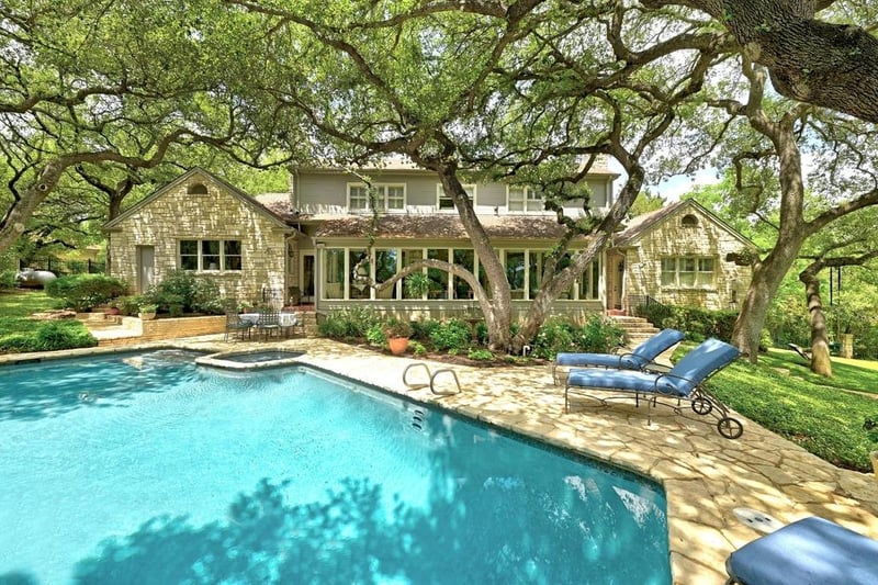 Virtual tour of 2405 Westlake PASS
