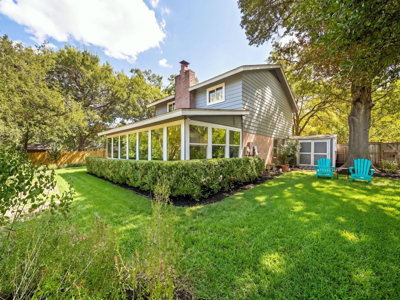 Virtual tour of 2406 Lancaster Dr
