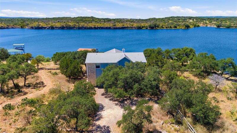Virtual tour of 2406 Patriot DR