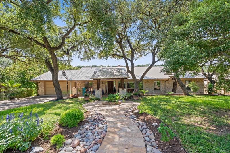 Virtual tour of 2407 Trail Of The Madrones
