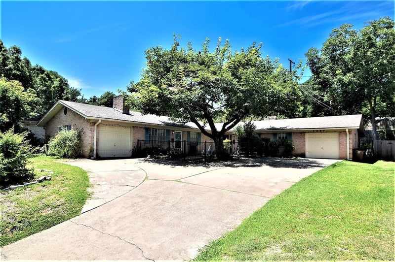 Virtual tour of 2407 Trailside DR