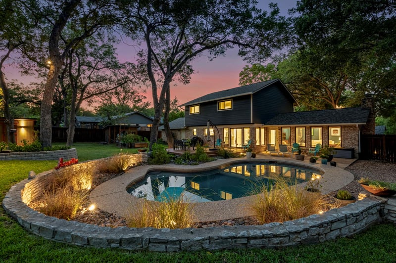 Virtual tour of 2409 Lancaster Dr
