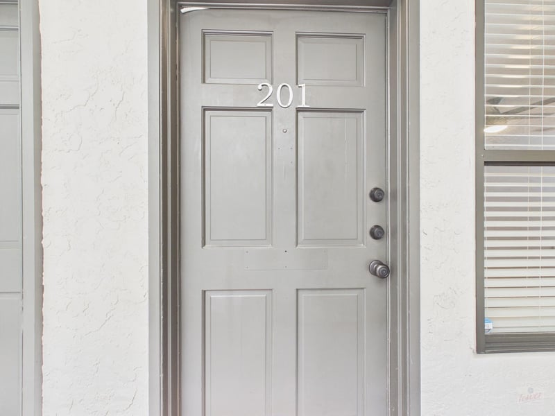 Virtual tour of 2409 Leon ST Unit #201