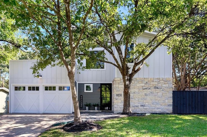 Virtual tour of 2409 S 6th ST