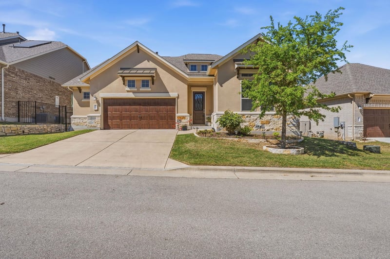 Virtual tour of 241 Village Oak DR