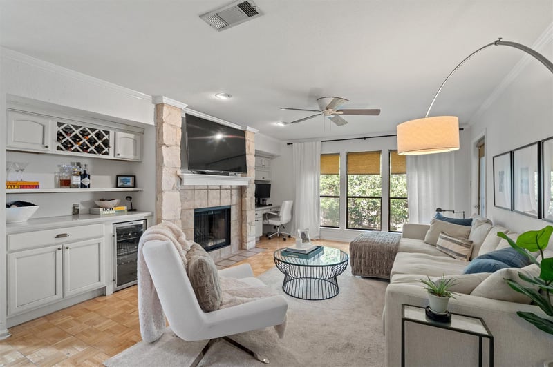 Virtual tour of 2412 Enfield RD Unit #10