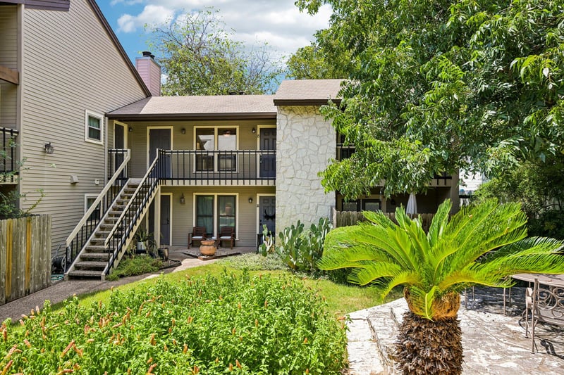 Virtual tour of 2412 Enfield RD Unit #8