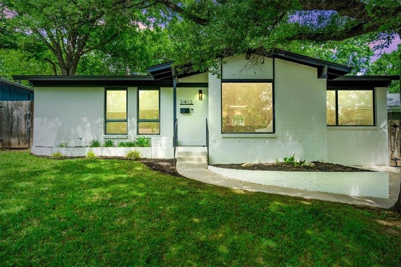 Virtual tour of 2412 Little John LN