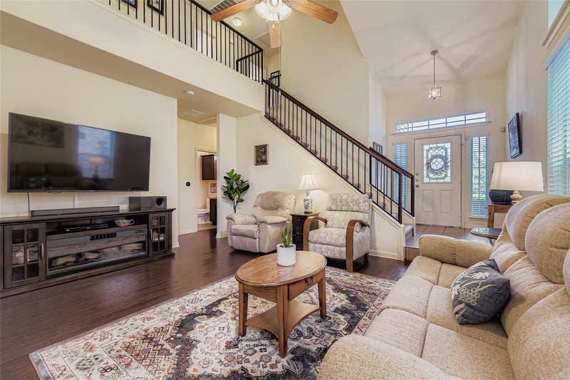 Virtual tour of 2413 McDonald Way