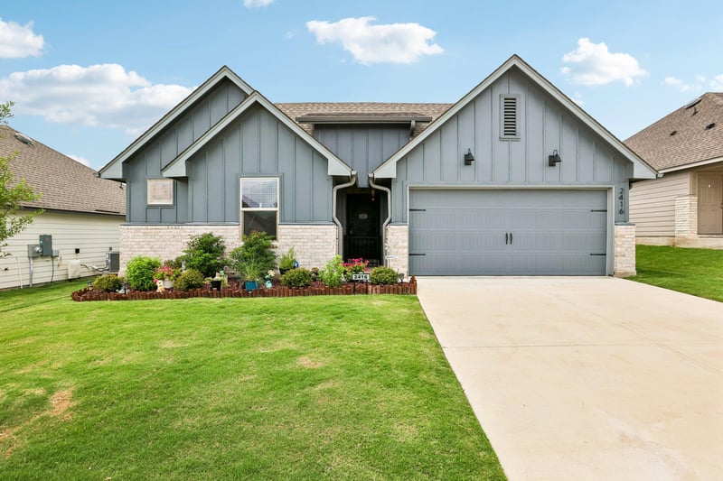 Virtual tour of 2416 Muscovy DR