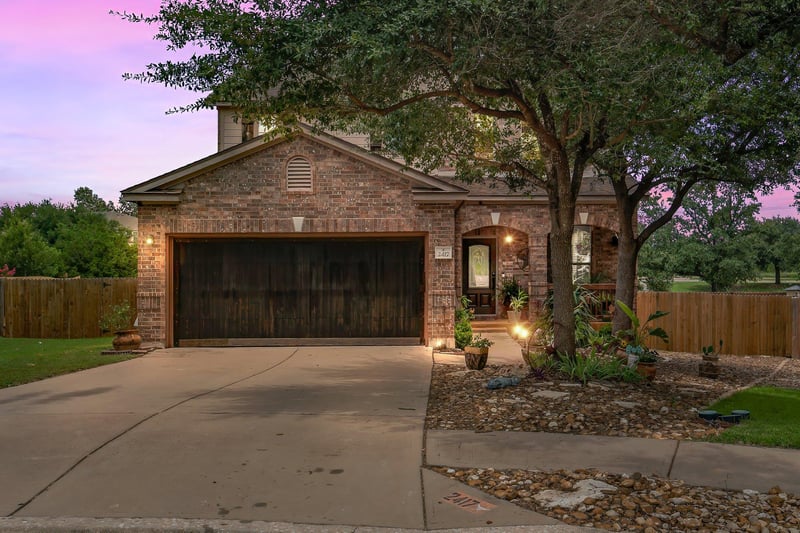 Virtual tour of 2417 Hollis LN