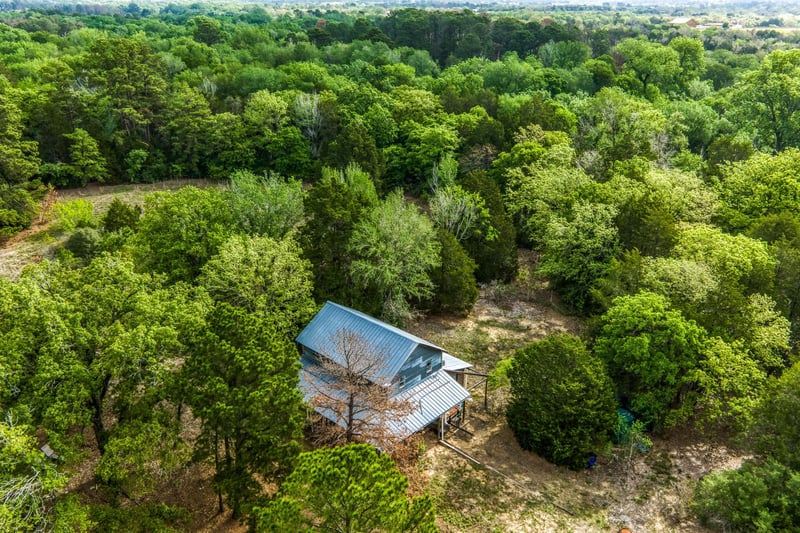 Virtual tour of 242 Cody Ln