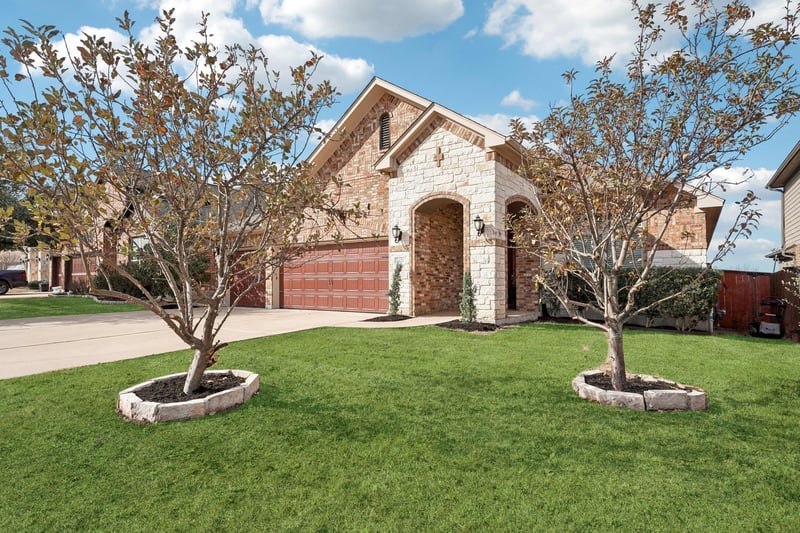 Virtual tour of 2421 Shumard Bluff Dr