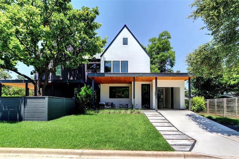 Virtual tour of 2422 S Sixth ST