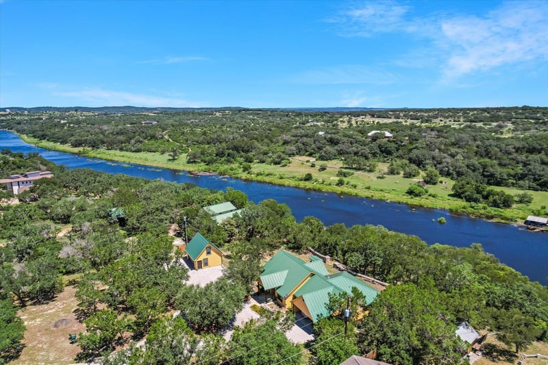 Virtual tour of 24240 Spur Trl