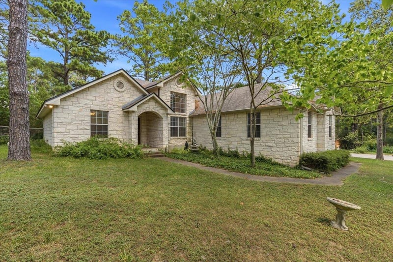 Virtual tour of 243 Pine View LOOP