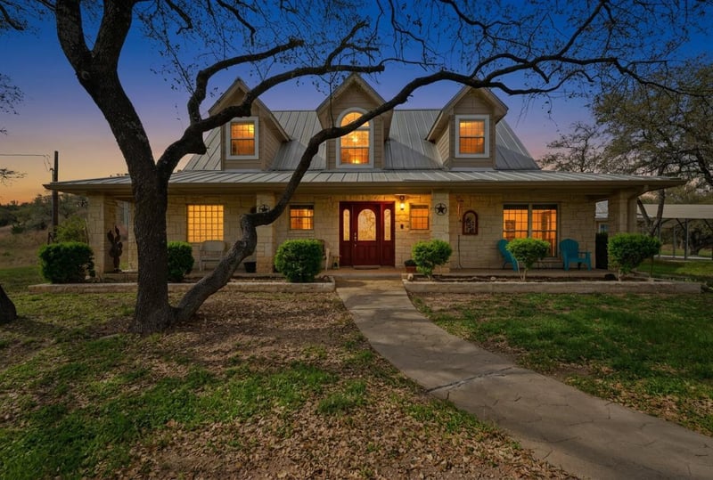 Virtual tour of 24415 Singleton Bend RD
