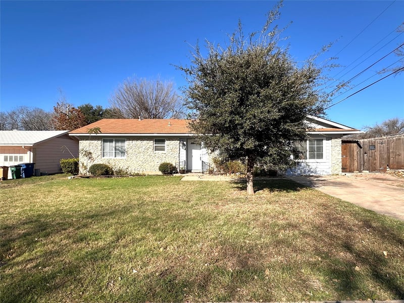 Virtual tour of 2500 Biggs DR