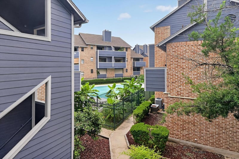 Virtual tour of 2500 Burleson RD Unit #615