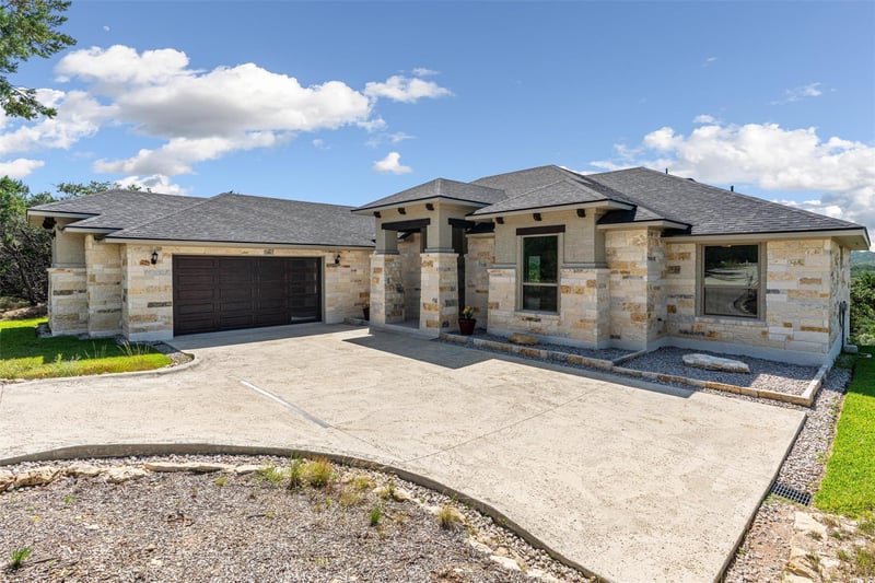 Virtual tour of 25012 Montana Creek XING