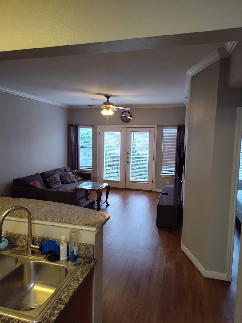 Virtual tour of 2502 Leon ST Unit #304