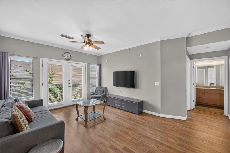 Virtual tour of 2502 Leon ST Unit #304