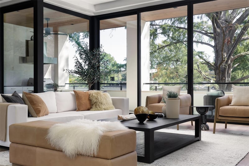 Virtual tour of 2503 Westlake DR Unit #201