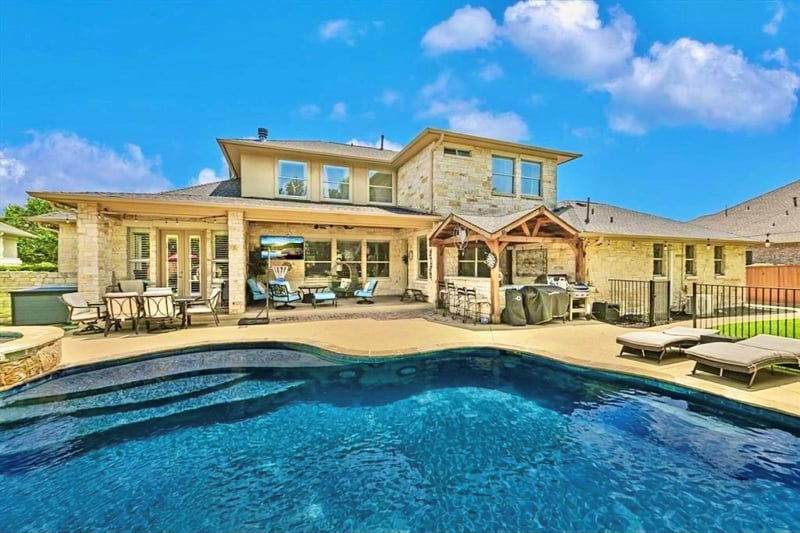Virtual tour of 2504 Donner PATH