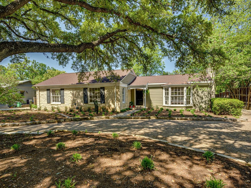 Virtual tour of 2504 Hartford RD