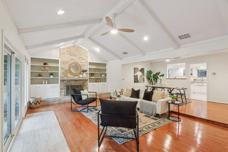 Virtual tour of 2505 Comburg Castle WAY