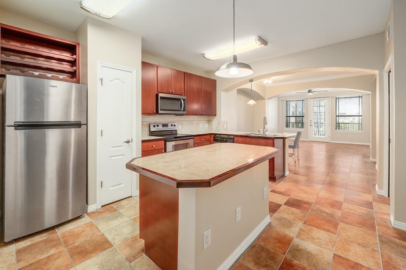Virtual tour of 2505 San Gabriel ST Unit #304