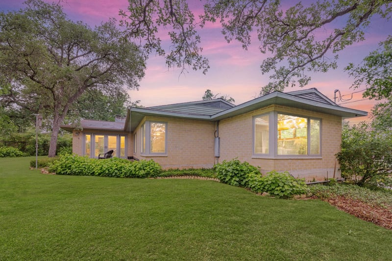 Virtual tour of 2507 Inwood PL