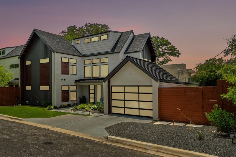 Virtual tour of 2508 Paramount Ave Unit #B