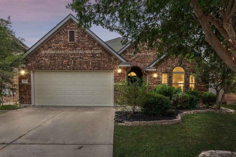 Virtual tour of 2509 Dillon Pond LN