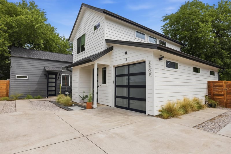 Virtual tour of 2509 Wheless LN Unit #2