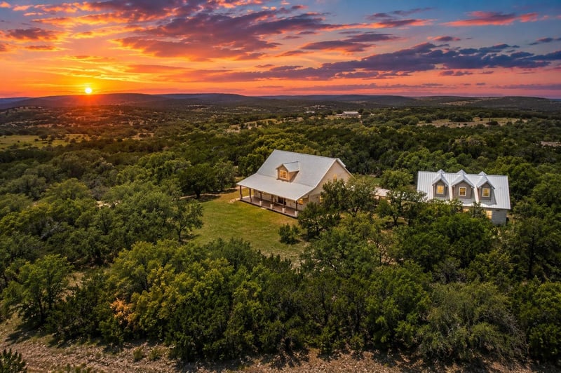 Virtual tour of 251 Seth HVN