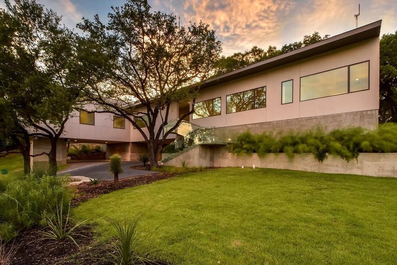 Virtual tour of 2510 Trail Of The Madrones
