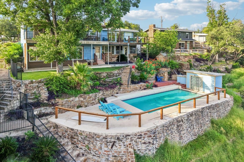 Virtual tour of 2516 Circle DR