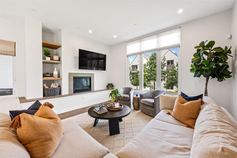 Virtual tour of 2518 Watkins Way
