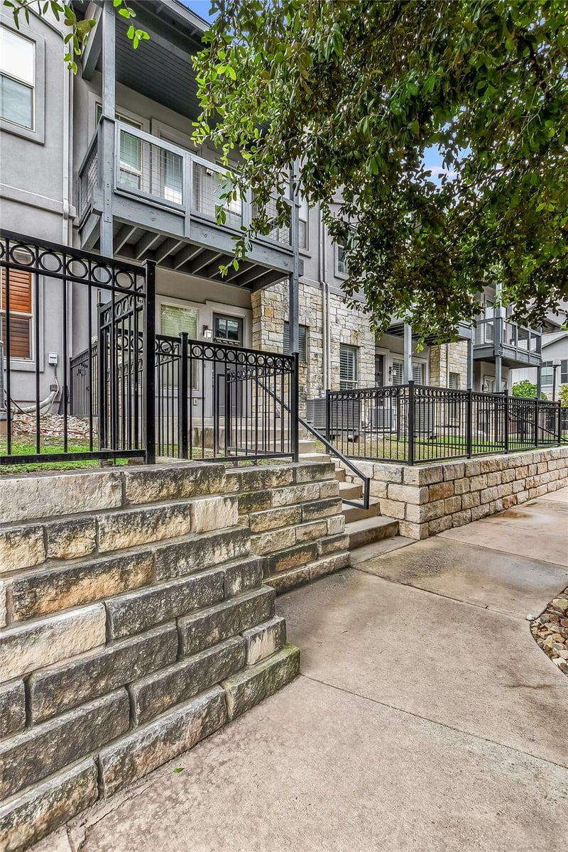 Virtual tour of 2520 BLUEBONNET LN Unit #42