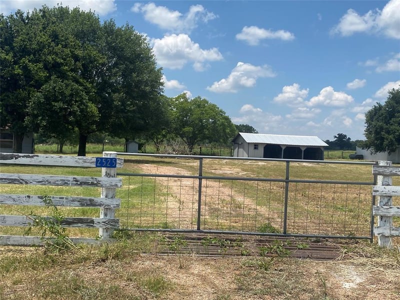 Virtual tour of 2525 159 Highway