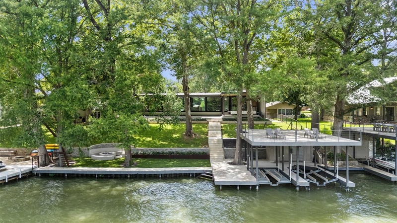 Virtual tour of 2529 Terminal Loop RD