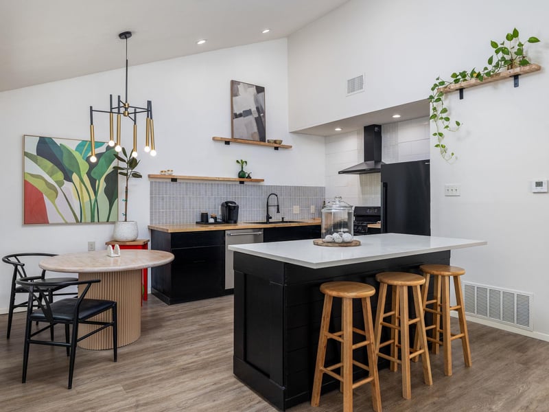 Virtual tour of 2532 Stoutwood CIR
