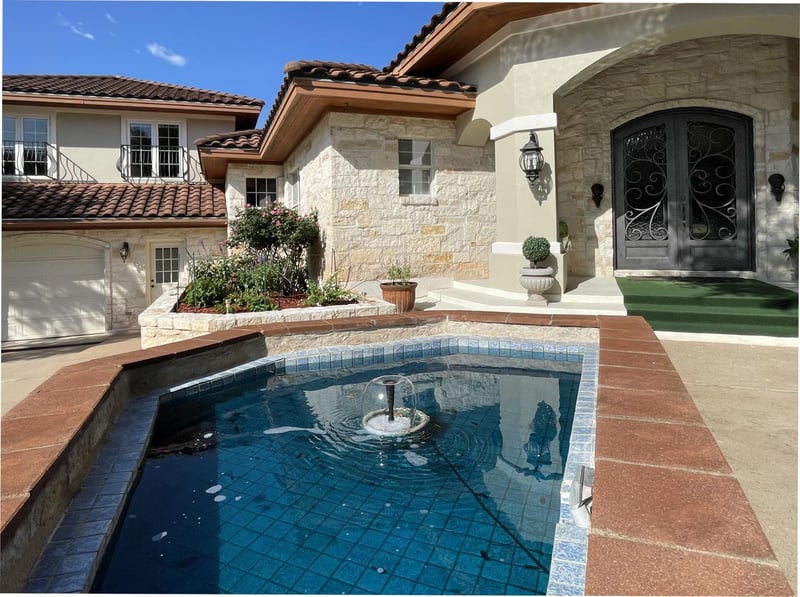 Virtual tour of 25400 River RD