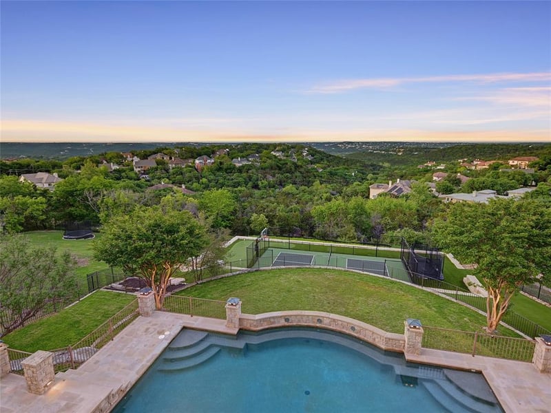 Virtual tour of 2547 Waymaker WAY