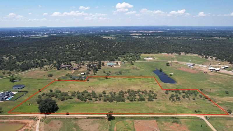 Virtual tour of 255 Skyline Dr